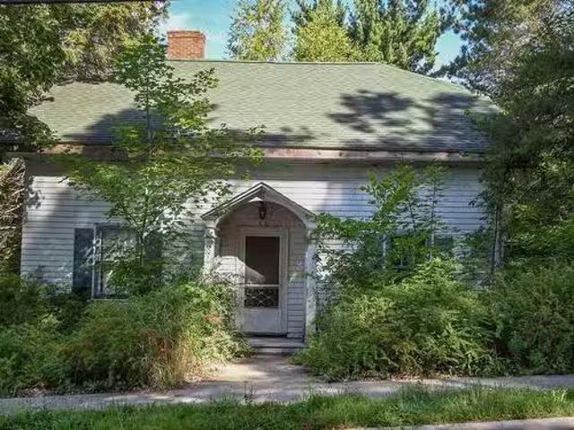 House for sale in Wolfville, Nova Scotia