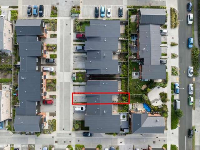Townhouse for sale in Mount Wellington