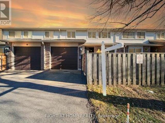 Townhouse for sale in Woburn, Ontario