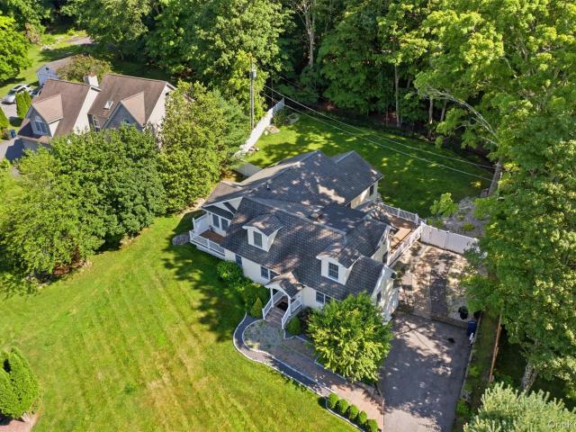 House for sale in Baldwin Place, New York