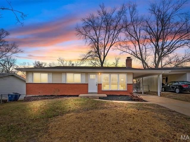 House for sale in Maryland Heights, Missouri