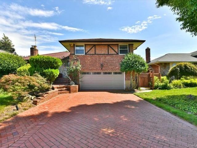 House for sale in Syosset, Nassau County
