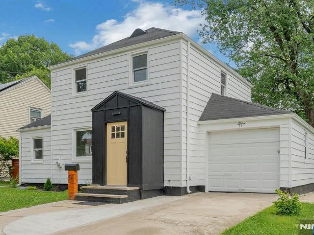 House for sale in Teaneck, New Jersey