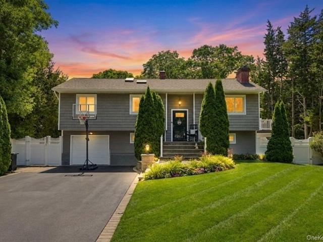 House for sale in Centereach, New York