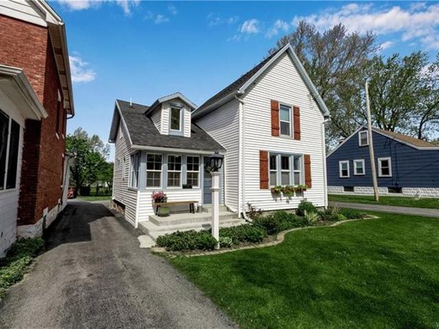 House for sale in Bowmansville, New York