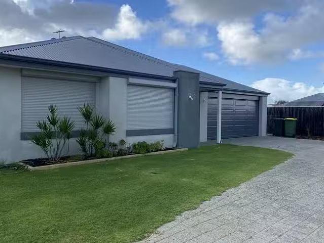 House for rent in Halls Head