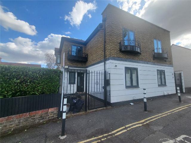 House for rent in Ickenham, Greater London