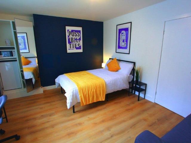 House for rent in Woolshops, Calderdale