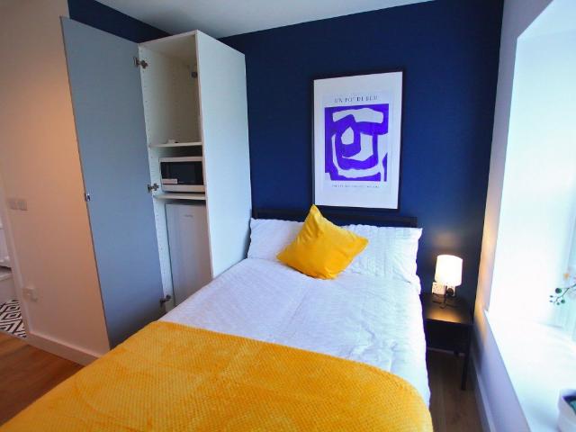 Room for rent in Boothtown, Halifax