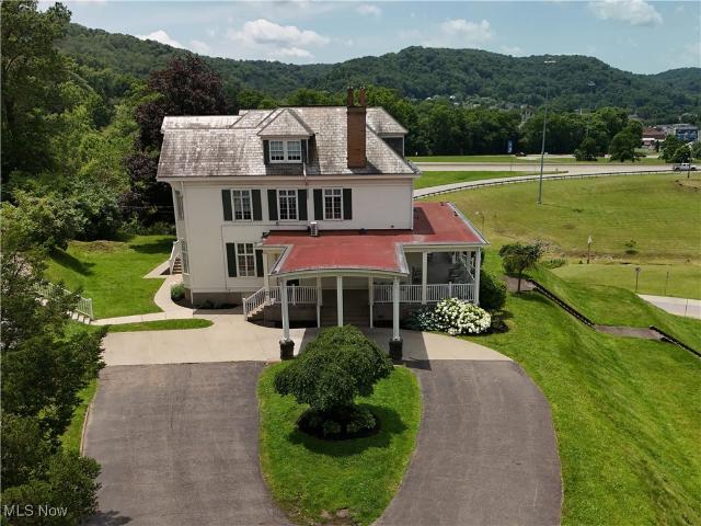 House for sale in Chester, West Virginia