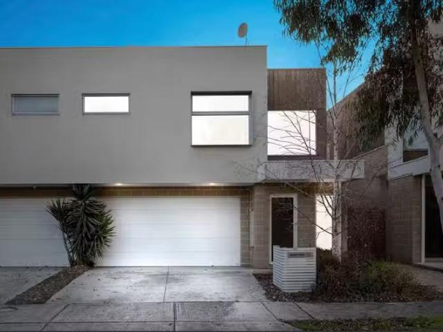 House for rent in Sunshine West, Victoria