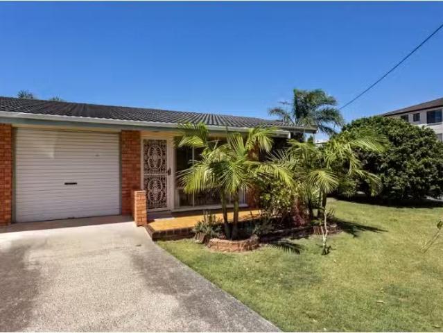 Condo for rent in The Entrance North, New South Wales