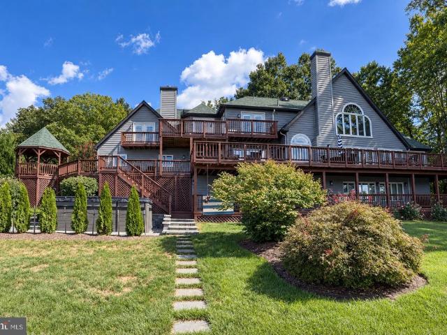 House for sale in Lake Land'Or, Caroline County