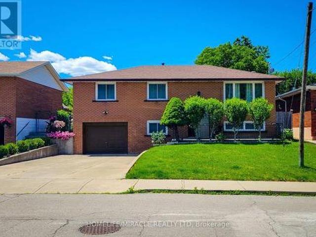 House for sale in Ancaster, Ontario