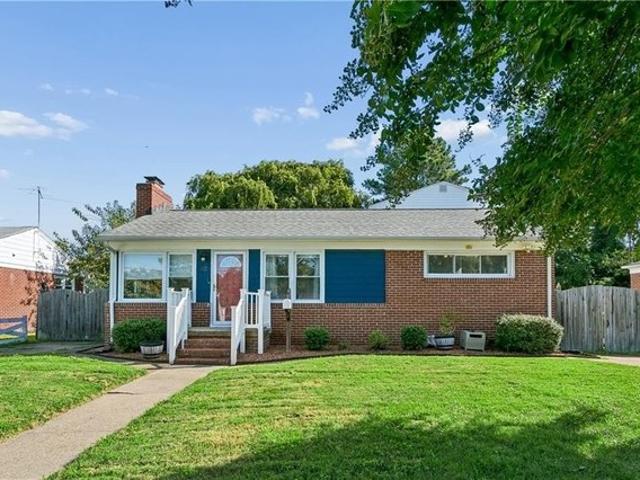 House for sale in Hiland Park, Hampton