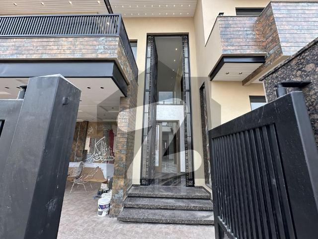 House for sale in Faisalabad, Islamabad Capital Territory