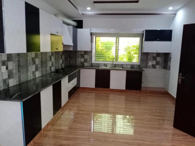 House for sale in Faisalabad, Islamabad Capital Territory