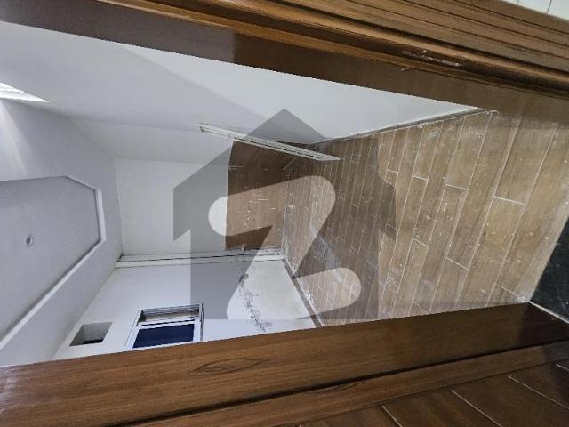 House for sale in Gujrat, Islamabad Capital Territory