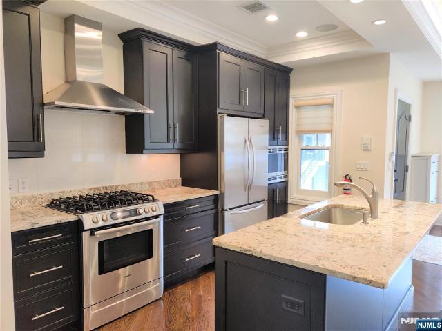 Townhouse for sale in Edgewater