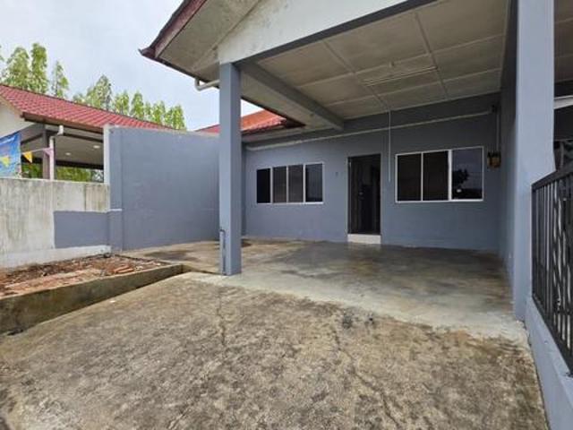 Terraced House for sale in Kuching, Bahagian Kuching