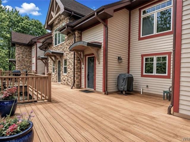 Townhouse for sale in Ellicottville, New York