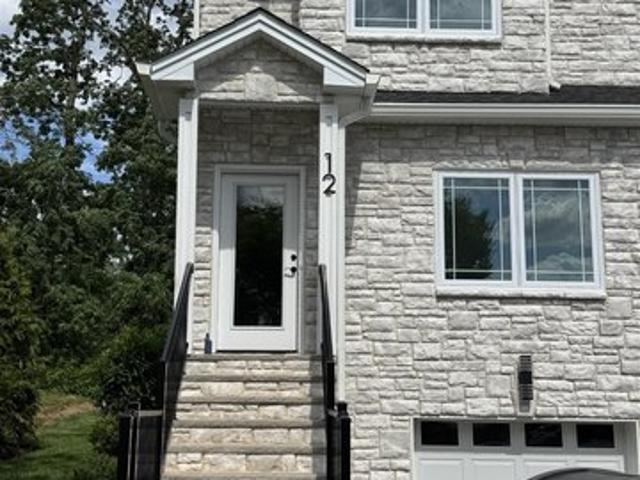 Townhouse for sale in Edison, New Jersey