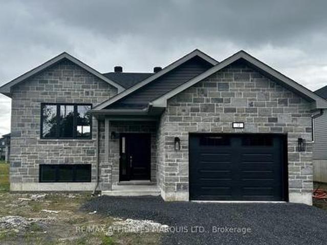 House for sale in South Stormont, Ontario