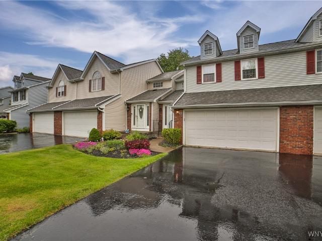 Townhouse for sale in West Seneca