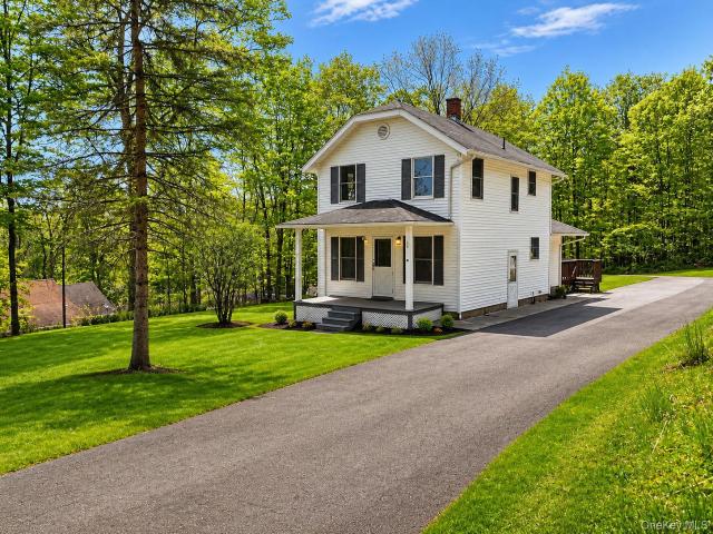 House for sale in Bloomingburg, New York