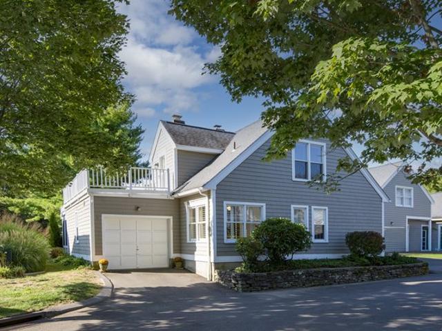 Townhouse for sale in Guilford, Connecticut