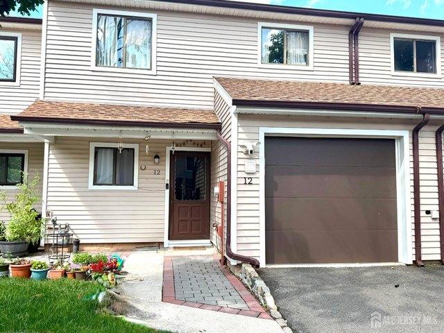 Townhouse for sale in Edison, New Jersey