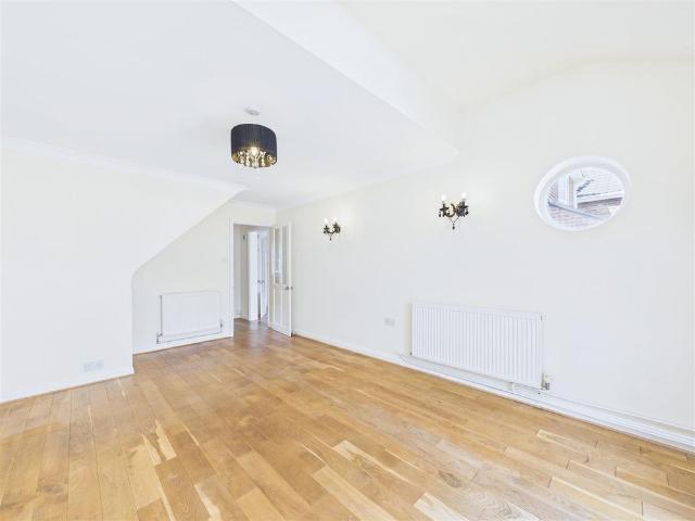 House for rent in Chipping Hill, Essex