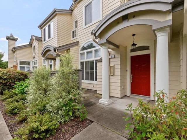 Townhouse for sale in San Mateo, California