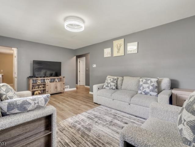 House for sale in Middlesex, New Jersey