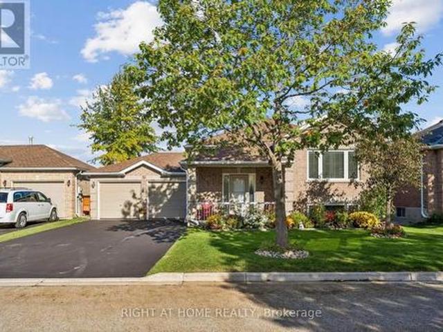 House for sale in Barrie, Central Ontario