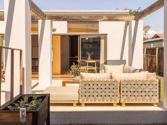 House for sale in Chaslands, Canterbury