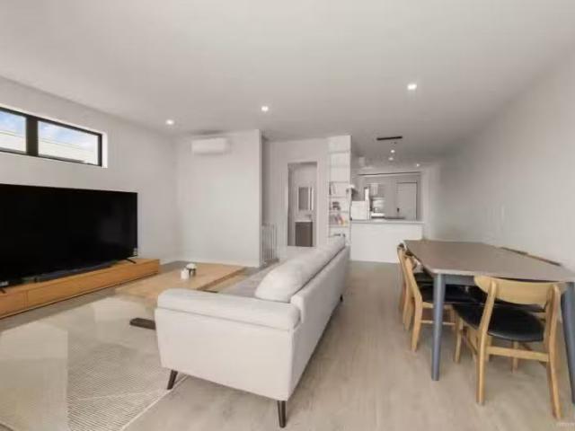 House for sale in Oratia