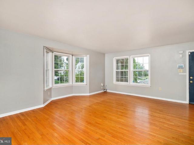 Townhouse for sale in Falling Waters, West Virginia
