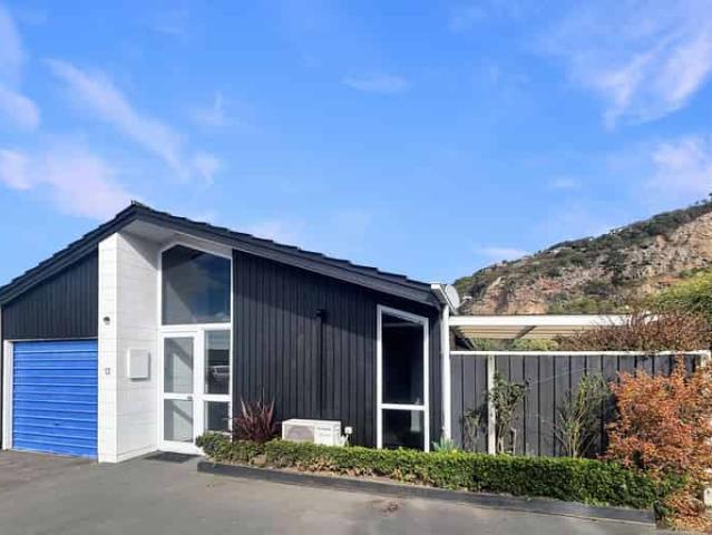 House for rent in Chaslands, Canterbury