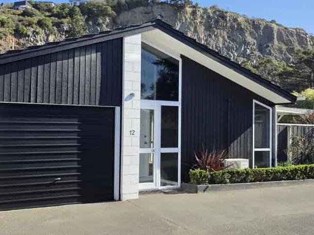House for rent in Chaslands, Canterbury