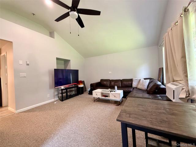 Property for rent in Baldwin Place, New York