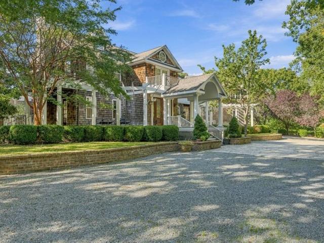 House for sale in Hampton Bays, Town of Southampton