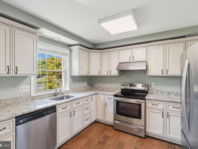 Townhouse for sale in Nottingham, Maryland