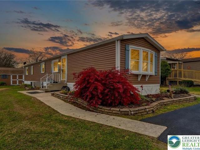 House for sale in Mount Bethel, Pennsylvania