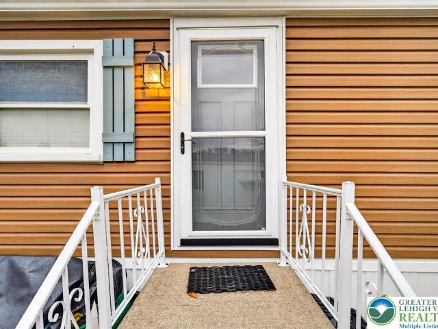 House for sale in Mount Bethel, Pennsylvania