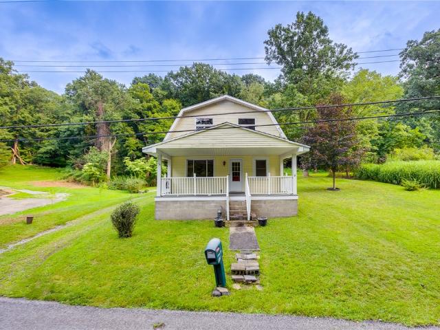 House for sale in Aleppo, Pennsylvania