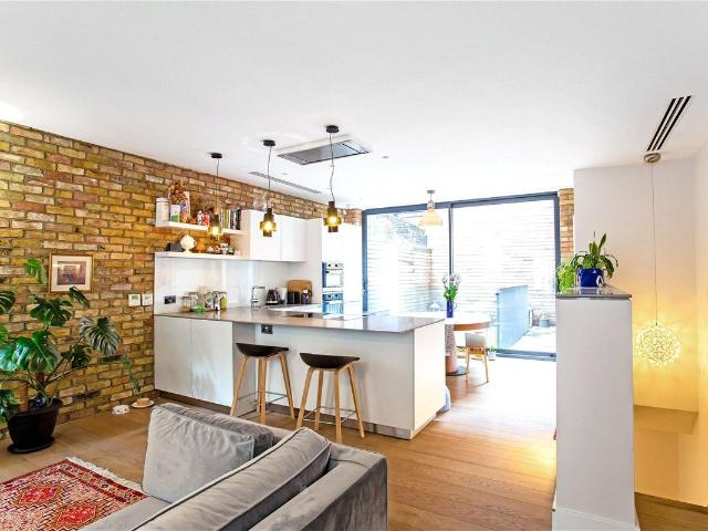 Apartment for rent in Soho, Greater London