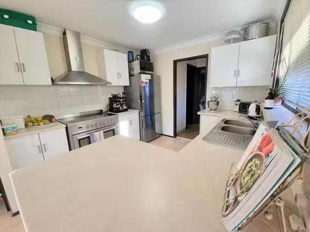 House for rent in Pacific Fair