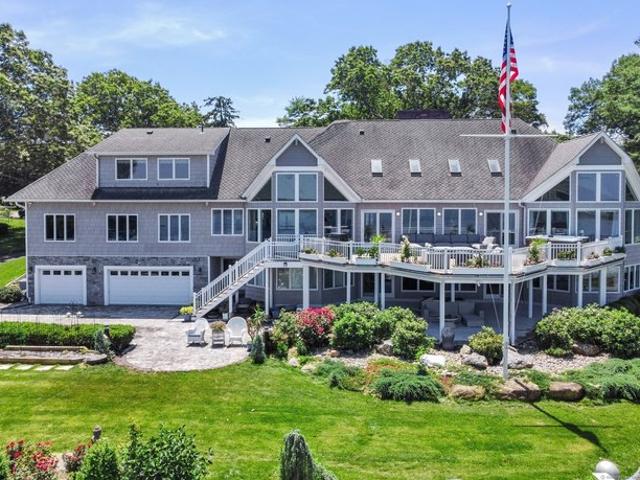 House for sale in Old Saybrook, Connecticut