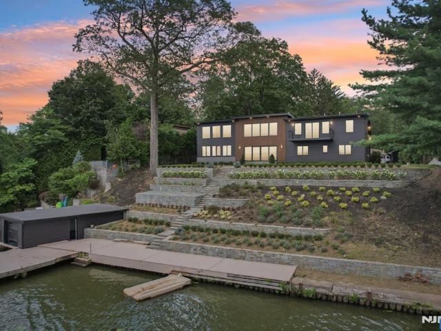 House for sale in Passaic, New Jersey